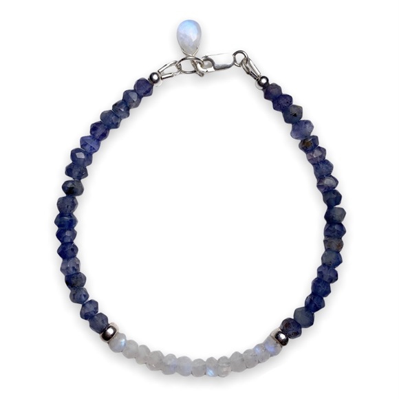 Blue flashy Moonstone and Iolite Genuine Natural Gemstone Beaded Bracelet - Picture 2 of 3